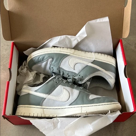 🖤 Nike Dunk Low Retro Premium “Mica Green/Photon Dust” Sneakers - Picture 10 of 10
